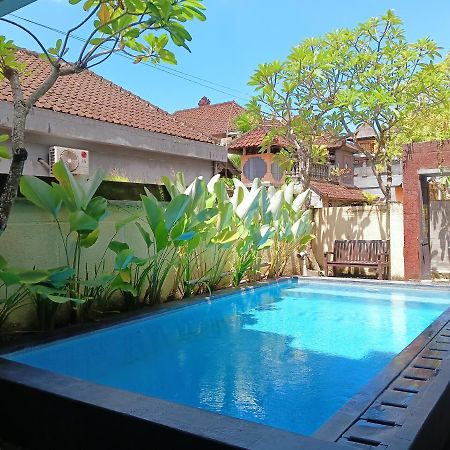 Tama Seminyak Bed & Breakfast Kerobokan  Exterior photo