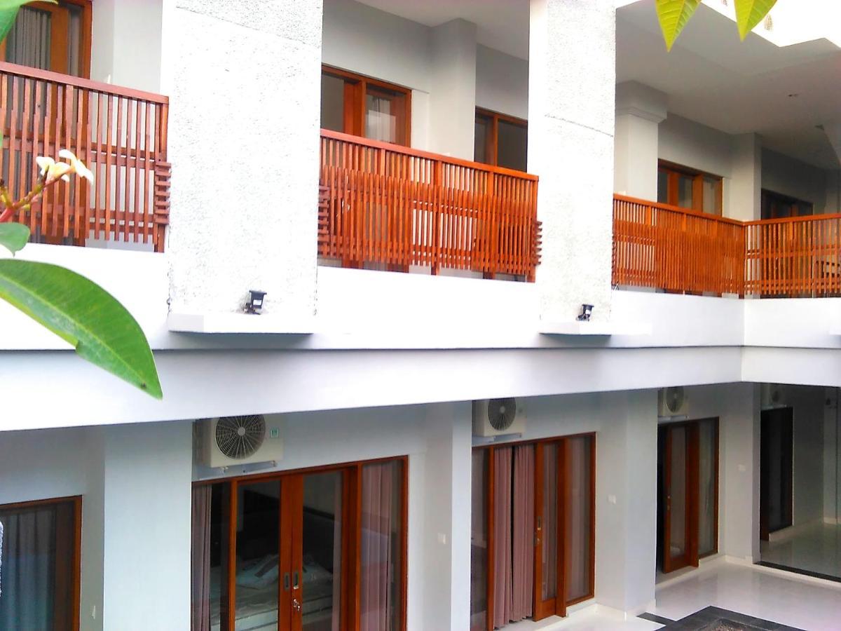 Tama Seminyak Bed & Breakfast Kerobokan  Exterior photo