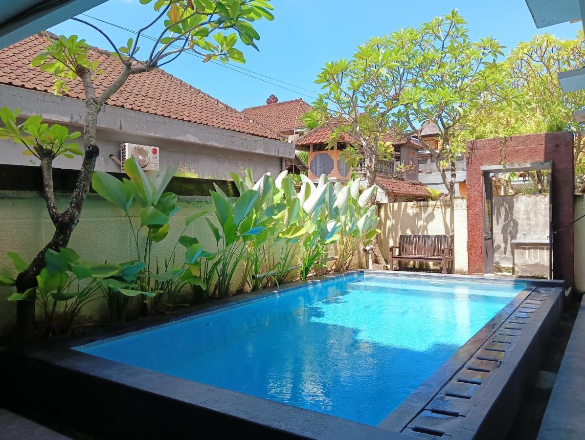 Tama Seminyak Bed & Breakfast Kerobokan  Exterior photo